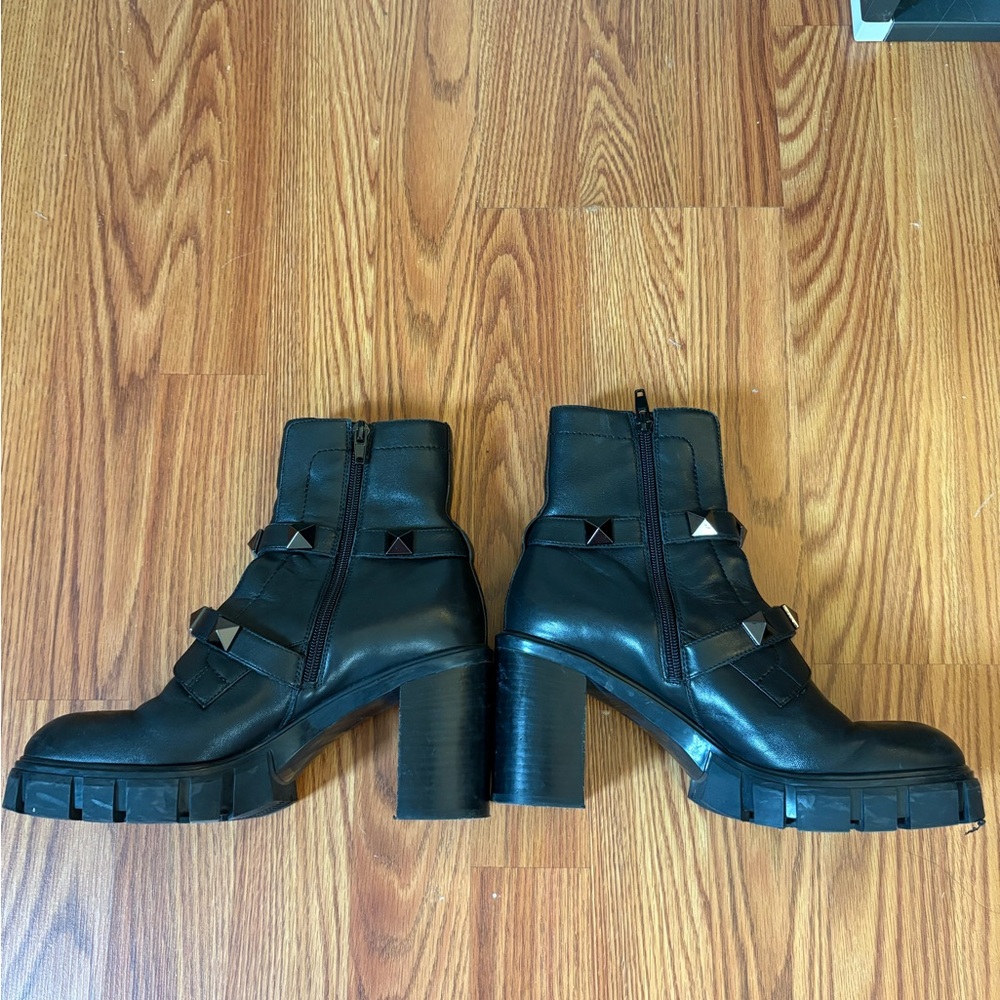 Vaneli Davy tall ankle boot 👢 moto 🏍️ studded - Picture 10 of 12